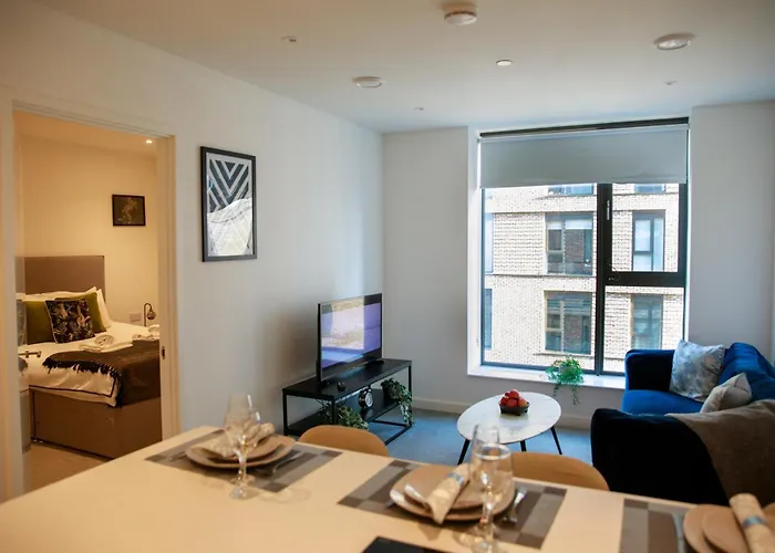 Trafford Suite Modern 1 Bed With Cinema Room